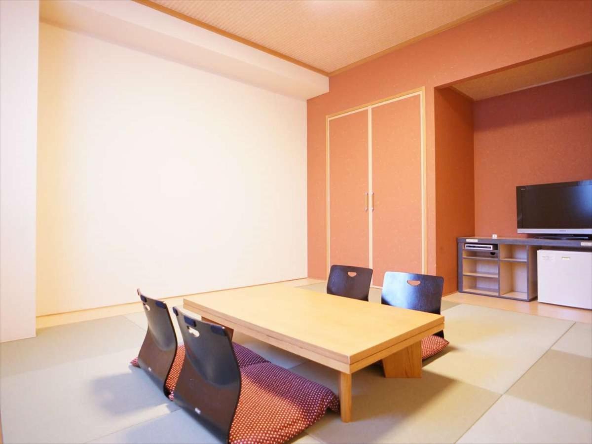 大阪伊丹机场格林瑞奇酒店 池田 外观 照片