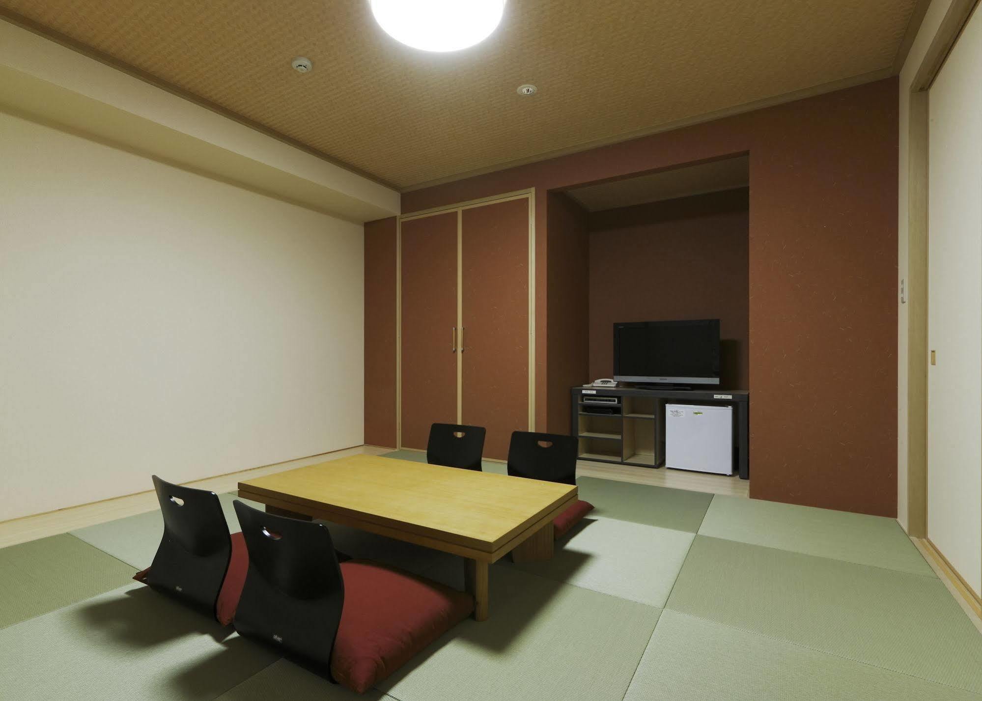 大阪伊丹机场格林瑞奇酒店 池田 外观 照片